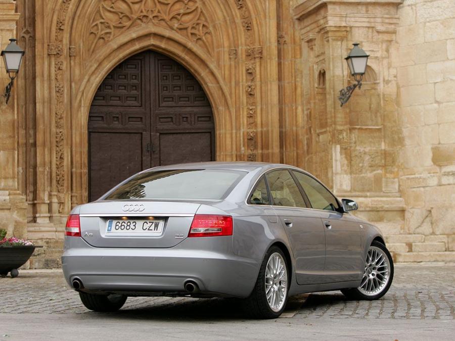  Audi A6 3.2 Quattro S-Line Sedan (4F, C6) 2005 года  (фото 7 из 8)
